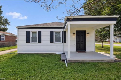 1500 Elder Ave, Chesapeake, VA, 23325-3916 | Card Image