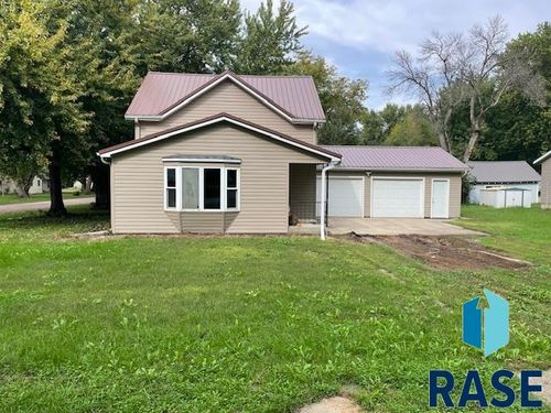 201 W Garfield St, Inwood, IA, 51240-7754 | Card Image