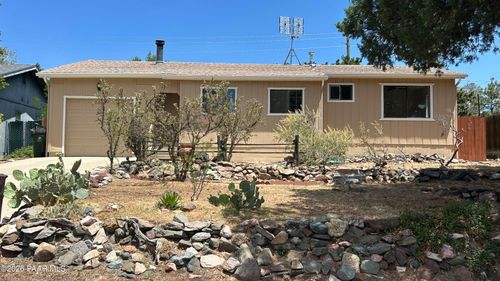 610 Flora St, Prescott, AZ, 86301-1136 | Card Image
