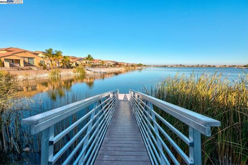 1440 Riva Trigoso Dr, Manteca, CA, 95337-8462 | Card Image