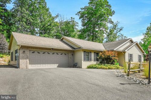 96 Red Horse Rd, POTTSVILLE, PA, 17901-8741 | Card Image