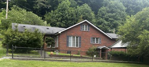 1022 Oak St, Grundy, VA, 24614 | Card Image
