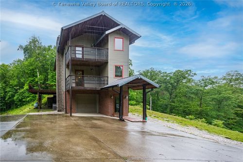 3 Amanda Dr, Ona, WV, 25545 | Card Image