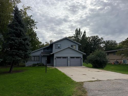 407 Southwood Dr, Horace, ND, 58047-4411 | Card Image