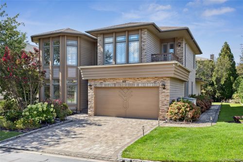 20 Kettlepond Rd, Jericho, NY, 11753-1158 | Card Image