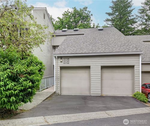 15732 Ne 70th Ct, Redmond, WA, 98052-4306 | Card Image