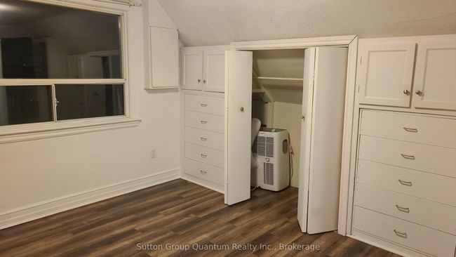 992 Montclair Ave, House other with 5 bedrooms, 3 bathrooms and 2 parking in Hamilton ON | Image 20