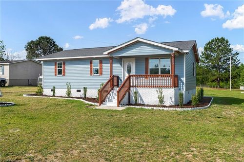 145 Green Leaf Ln, Ellerbe, NC, 28338-9370 | Card Image