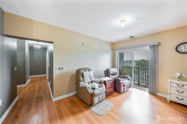 UNIT-303 - 100 John T O Leary Blvd, Townhouse with 2 bedrooms, 1 bathrooms and null parking in South Amboy NJ | Image 4