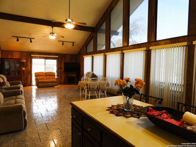 3078 Goat Hill Rd, House other with 4 bedrooms, 4 bathrooms and null parking in Lakehills TX | Image 8