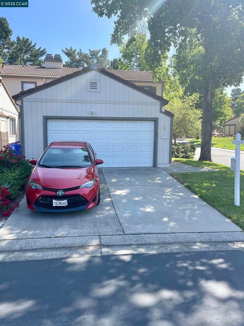 1 Bluff Ct, Hercules, CA, 94547-1435 | Card Image