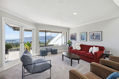 5307 Aspen Dr, West Vancouver, BC, V7W3C8 | Card Image