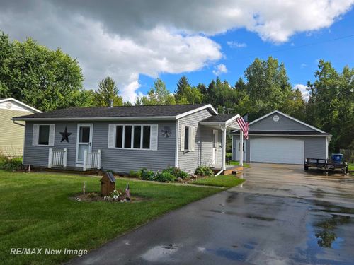 16805 Ederer Rd, Hemlock, MI, 48626-8743 | Card Image
