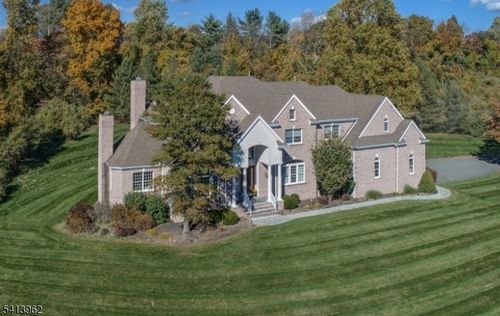 6 Trout Brook Ct, Chester, NJ, 07930-3231 | Card Image