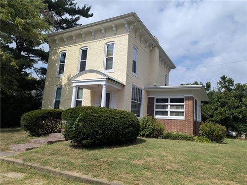 117 Jackson Ave, Charleston, IL, 61920-1946 | Card Image