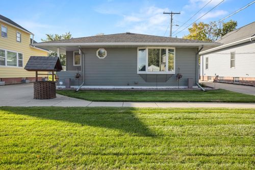 115 3rd Ave S, Wahpeton, ND, 58075-4727 | Card Image