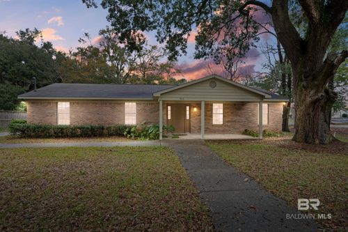 905 Bonita Ave, Daphne, AL, 36526-4446 | Card Image
