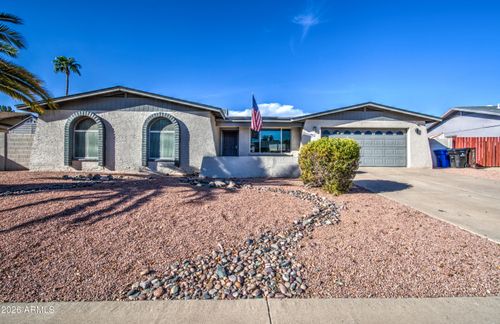 3202 W Mcrae Way, Phoenix, AZ, 85027-4810 | Card Image
