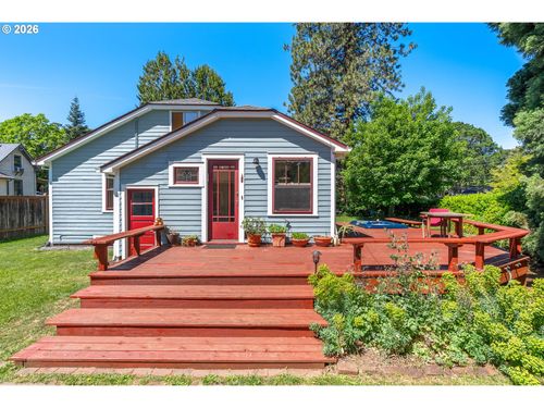 1003 5th St, Hood River, OR, 97031-2249 | Card Image