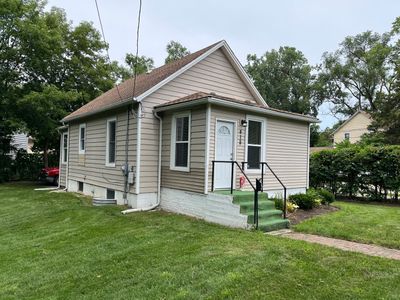 418 N Jackson Street, House other with 2 bedrooms, 2 bathrooms and 2 parking in Waukegan IL | Image 1