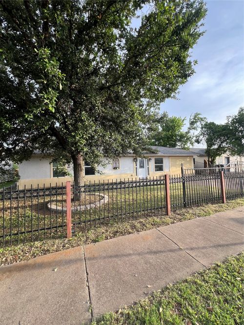 1604 Tyson St, Blue Mound, TX, 76131-1020 | Card Image