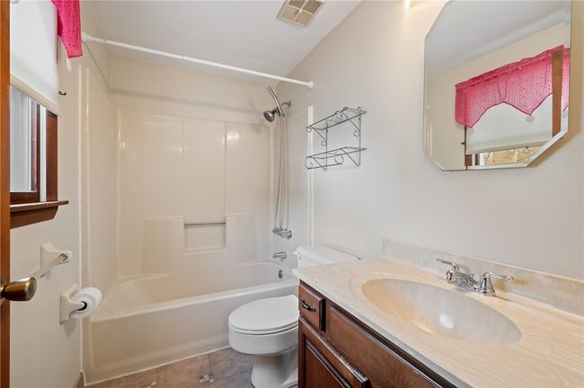 201 Cameron Dr, House other with 3 bedrooms, 3 bathrooms and 2 parking in Irwin PA | Image 22