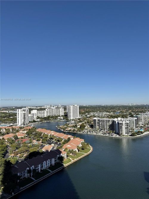 r2204-4010 S Ocean Dr, Hollywood, FL, 33019-3063 | Card Image