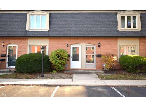 1131 Canterbury Sq, Indianapolis, IN, 46260-2270 | Card Image