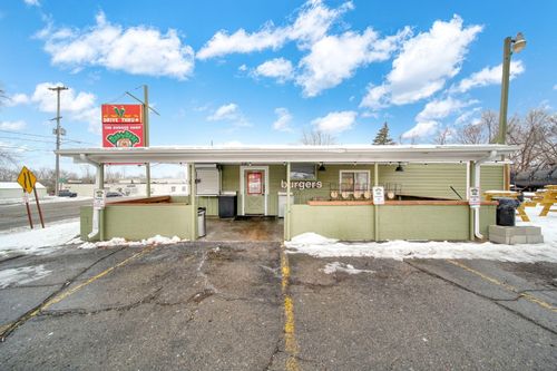 2400 Page Ave, Jackson, MI, 49203-2125 | Card Image