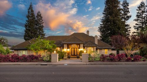 808 Country Club Dr, Modesto, CA, 95356-9622 | Card Image