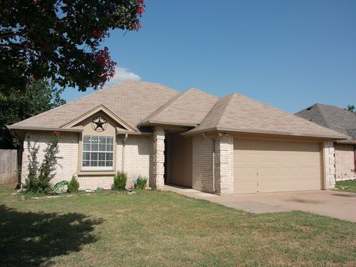 6308 S Chesterfield Dr, Fort Worth, TX, 76179-3702 | Card Image