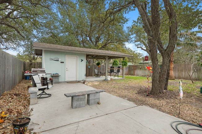1610 Hardee St, House other with 3 bedrooms, 2 bathrooms and null parking in Rockport TX | Image 32