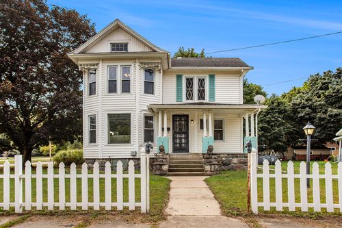 705 E Broadway St, Three Rivers, MI, 49093-1733 | Card Image