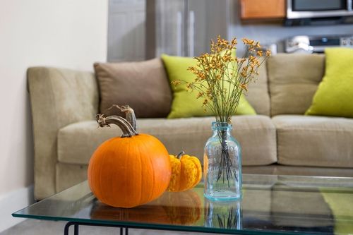 33 Clinton St, Framingham, MA, 01702-6772 | Card Image