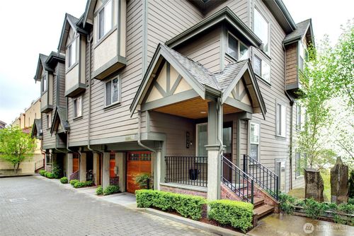 b-505 W Olympic Pl, Seattle, WA, 98119-3682 | Card Image