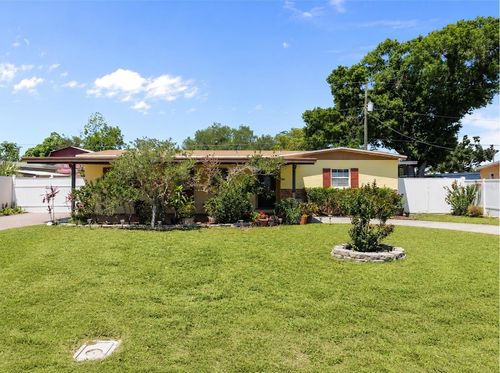7806 N Gomez Avenue, TAMPA, FL, 33614 | Card Image
