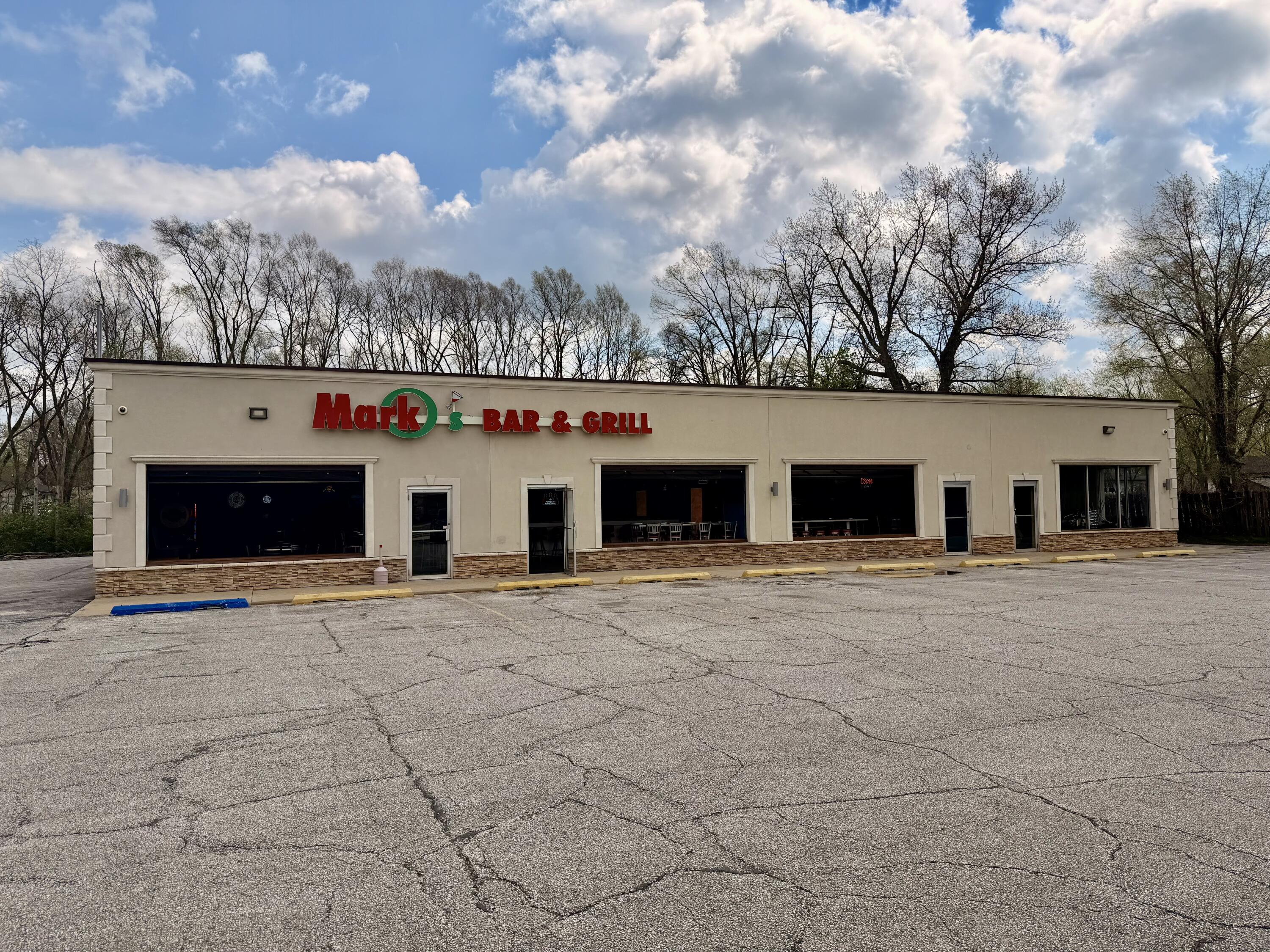 2385 Willowcreek Rd, Portage, IN 46368