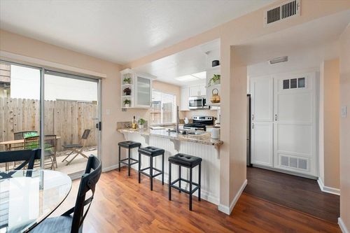 unit-2-10919 Coloma Rd, Rancho Cordova, CA, 95670-2631 | Card Image