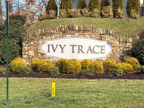 414 English Ivy Trl, Jonesborough, TN, 37659-5912 | Card Image