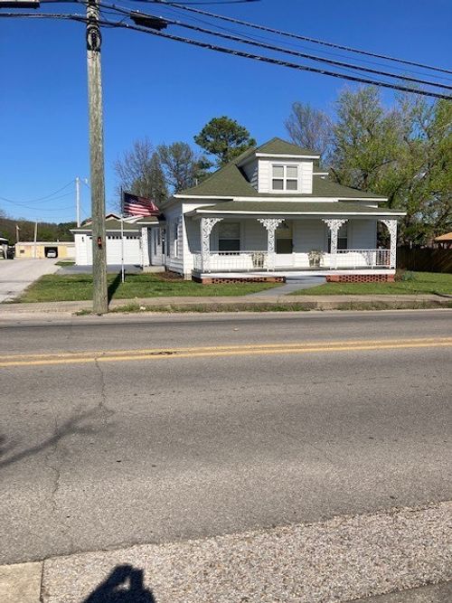 201 S Springfield St, Berryville, AR, 72616-3948 | Card Image