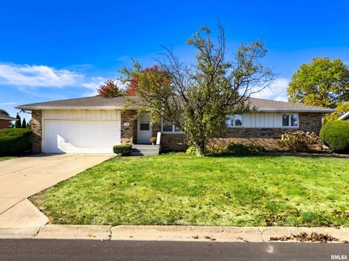 749 S Columbus Ave, Morton, IL, 61550-2427 | Card Image