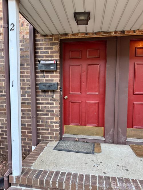 6501 Avenue C, Edison, NJ, 08837-3458 | Card Image