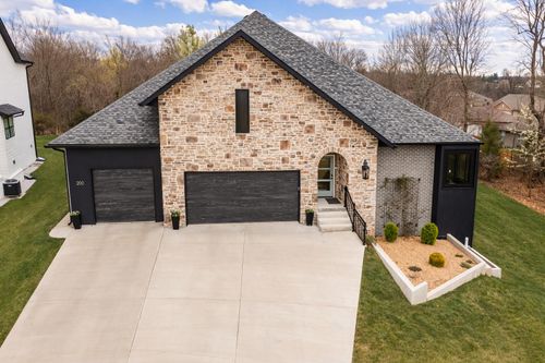 200-202 N Blarney Court, Nixa, MO, 65714 | Card Image