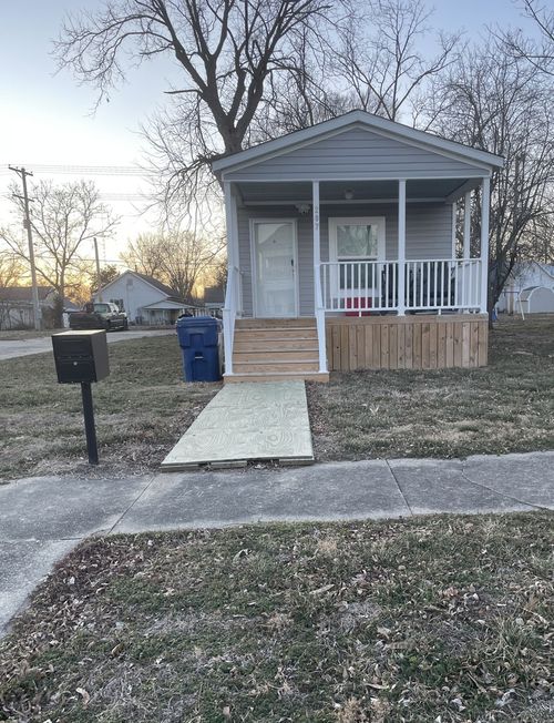 205 & 207 5th Street, Carmi, IL, 62821 | Card Image