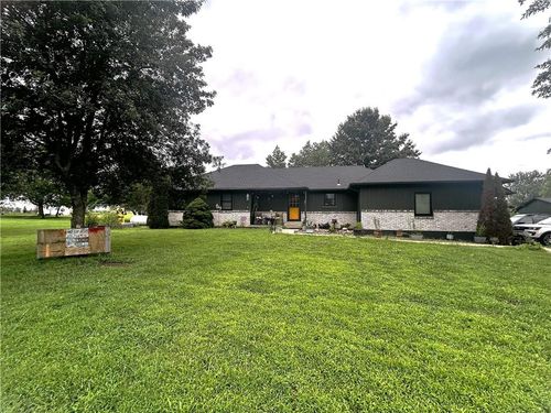 20300 Beth Lee Dr, Peculiar, MO, 64078-9463 | Card Image