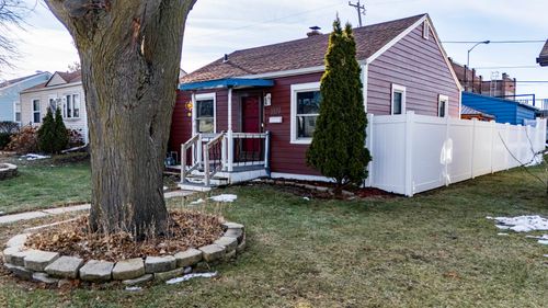 3359 S 20th St, Milwaukee, WI, 53215-4915 | Card Image