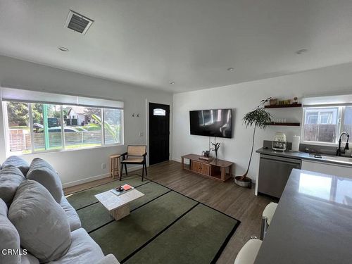 3932 Brunswick Ave, Los Angeles, CA, 90039 | Card Image