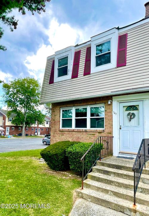 107 Primrose Ln, Brick, NJ, 08724-1431 | Card Image