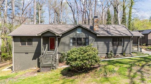 358 Folly Farms Cir, Mount Airy, NC, 27030-3006 | Card Image