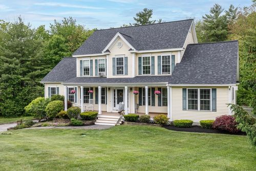 9 Misty Ln, Hooksett, NH, 03106-2188 | Card Image